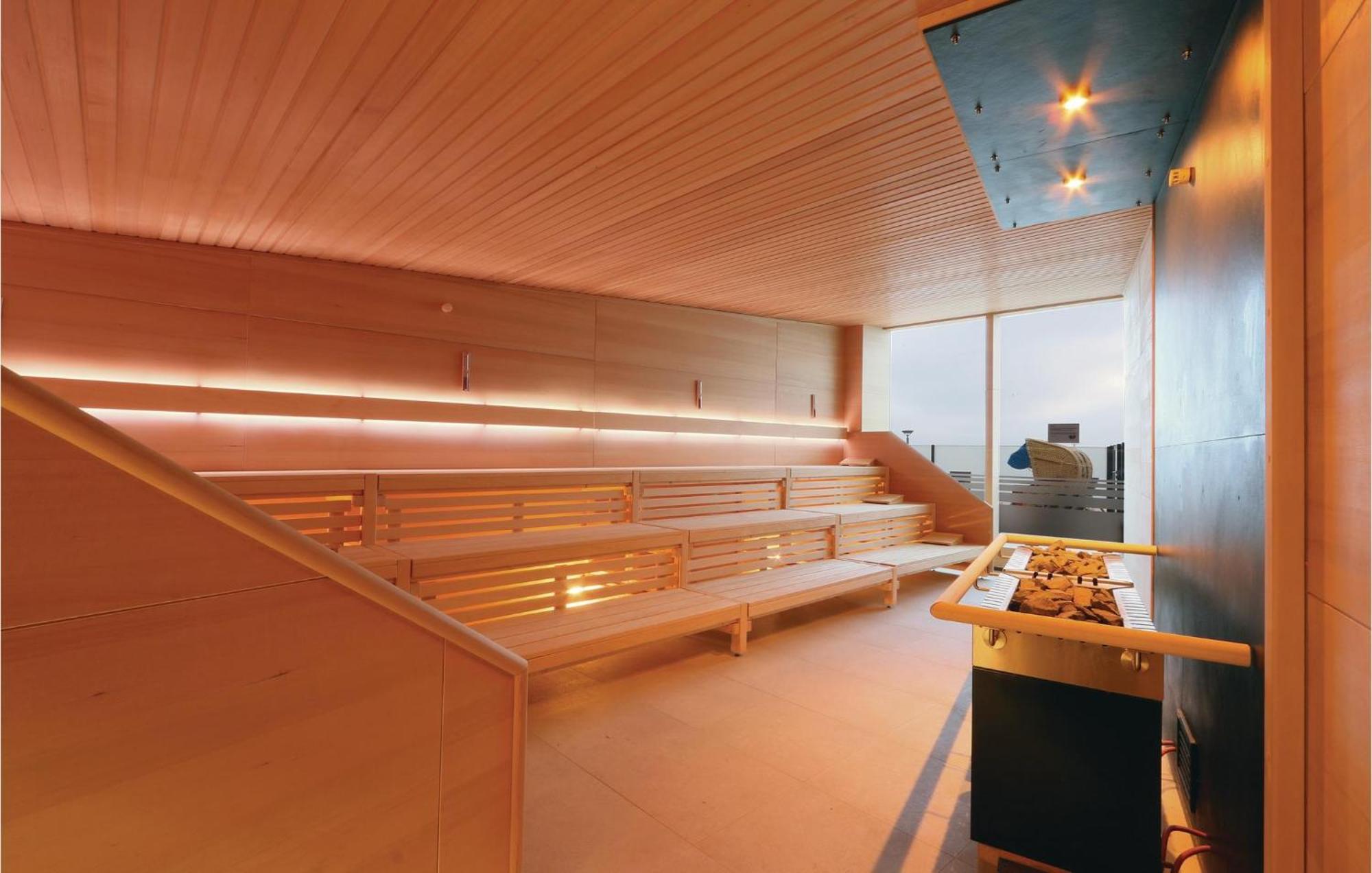 Cozy Apartment In Luebeck Travemuende With Sauna ภายนอก รูปภาพ